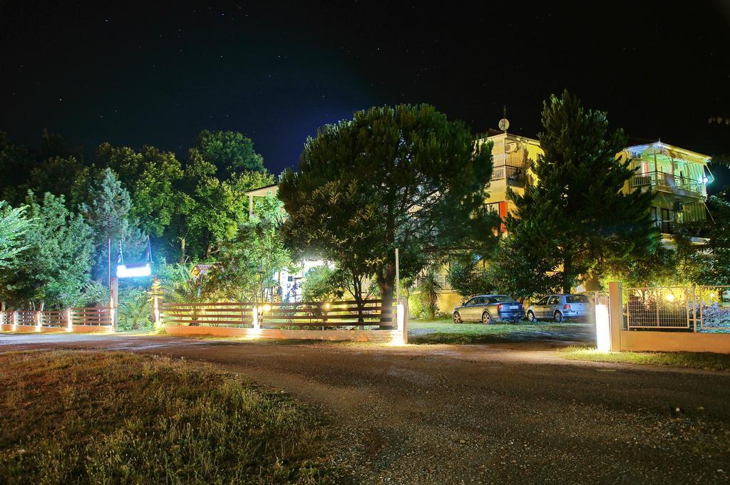 Hotel Geromichalos Паралия-Скотинас Экстерьер фото