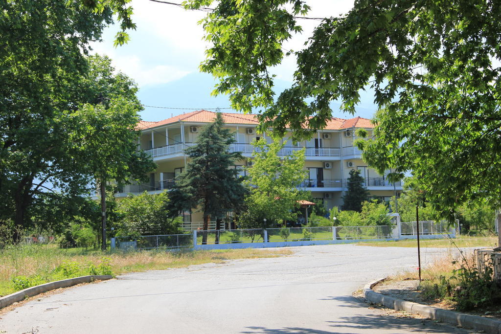 Hotel Geromichalos Паралия-Скотинас Экстерьер фото